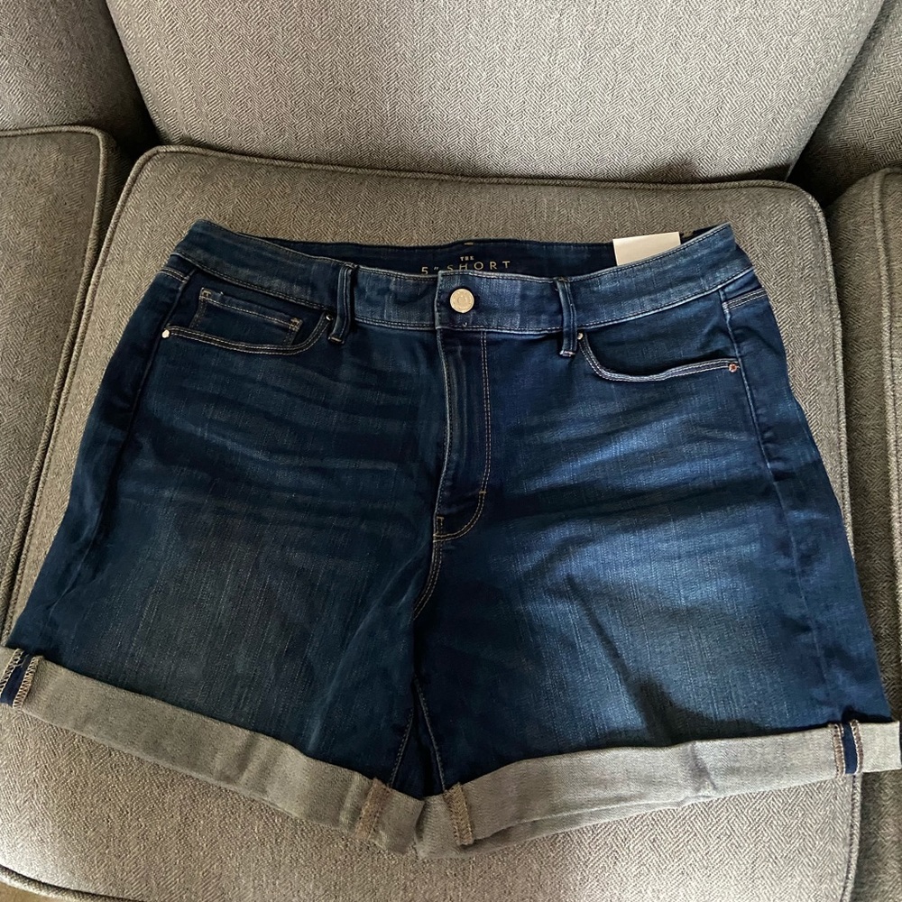 NWT White House Black Market Shorts